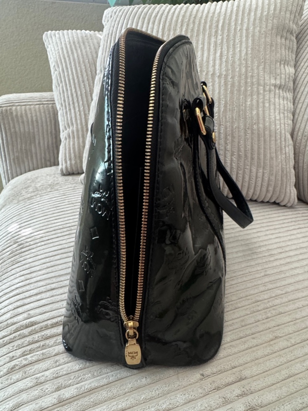 MCM Black Patent Satchel - Picture 11 of 12